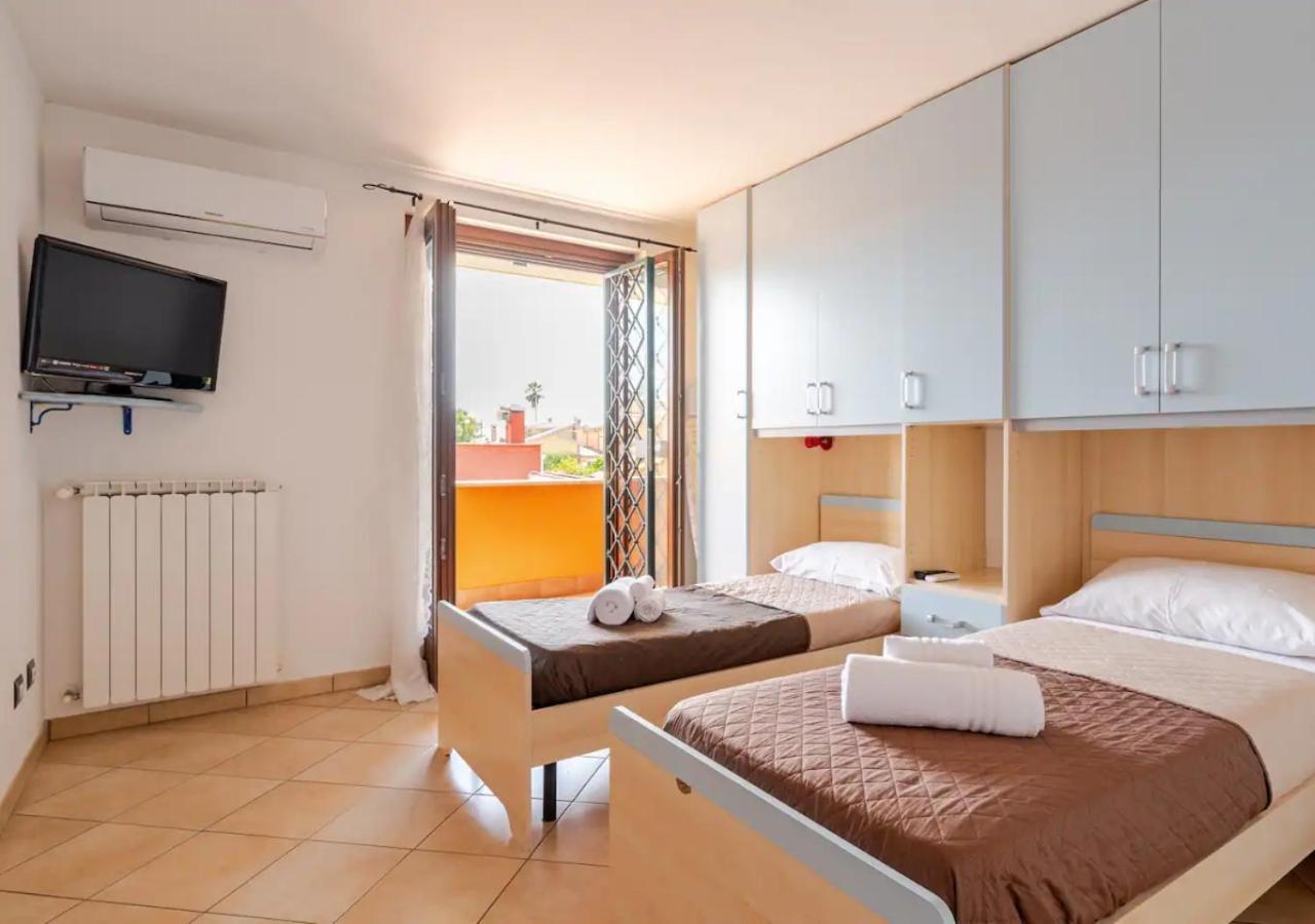 Garden Villa - Free Parking, Wi-Fi E Netflix フィウミチーノ エクステリア 写真